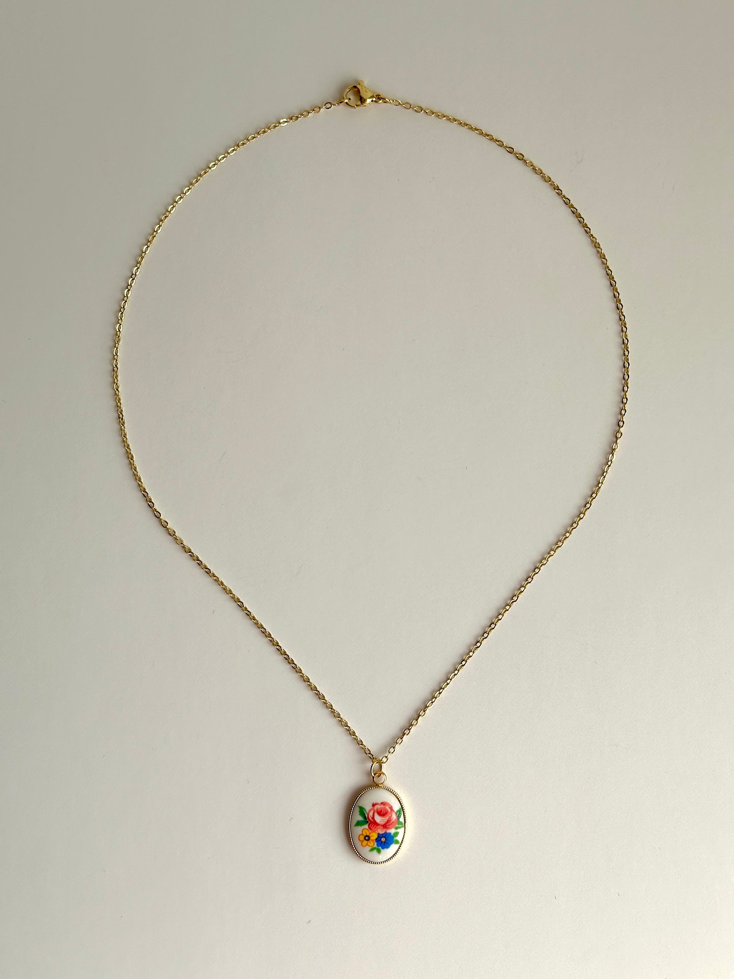 Vintage Daisy Necklace