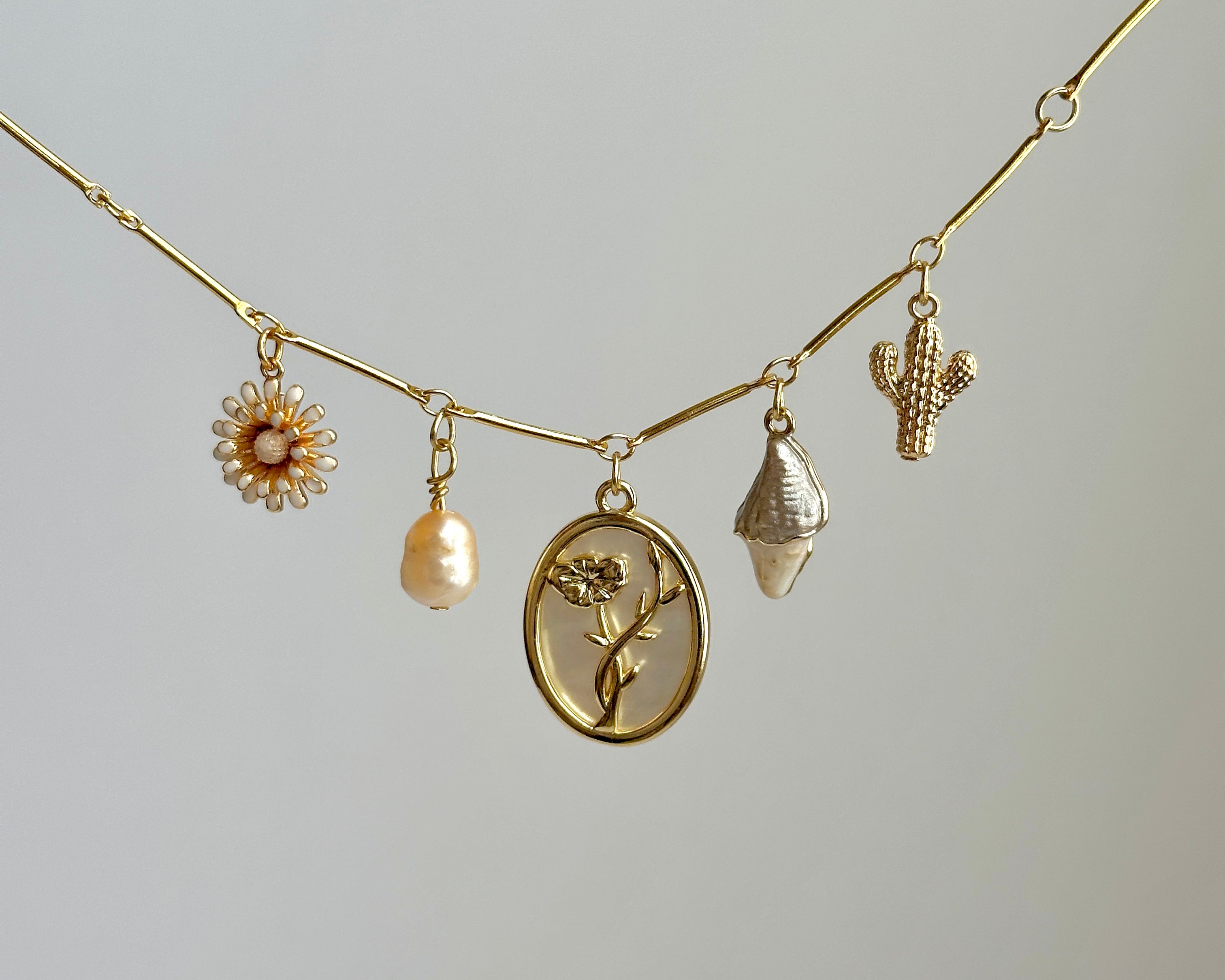 Abigale Charm Halskette