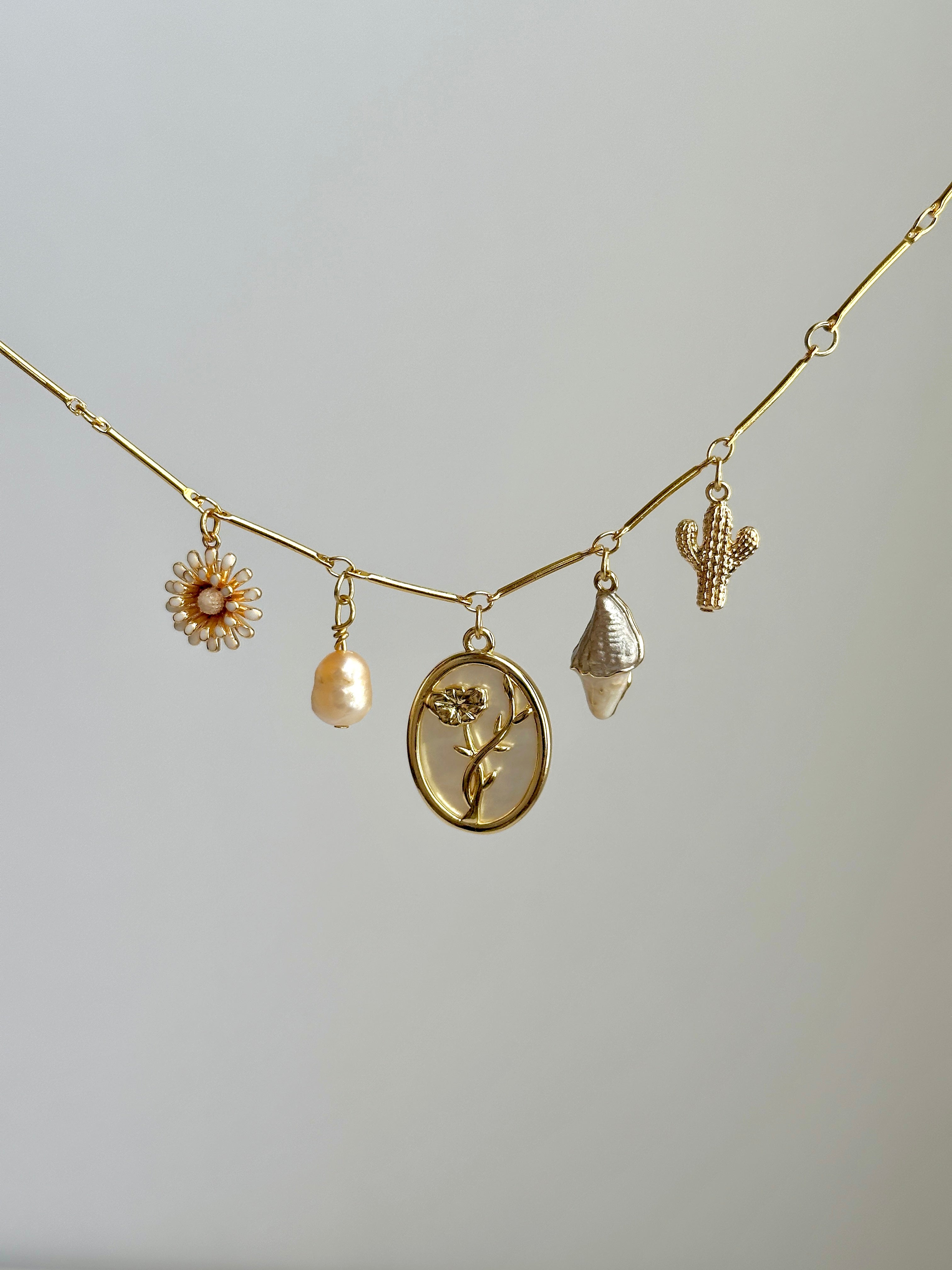 Abigale Charm Halskette