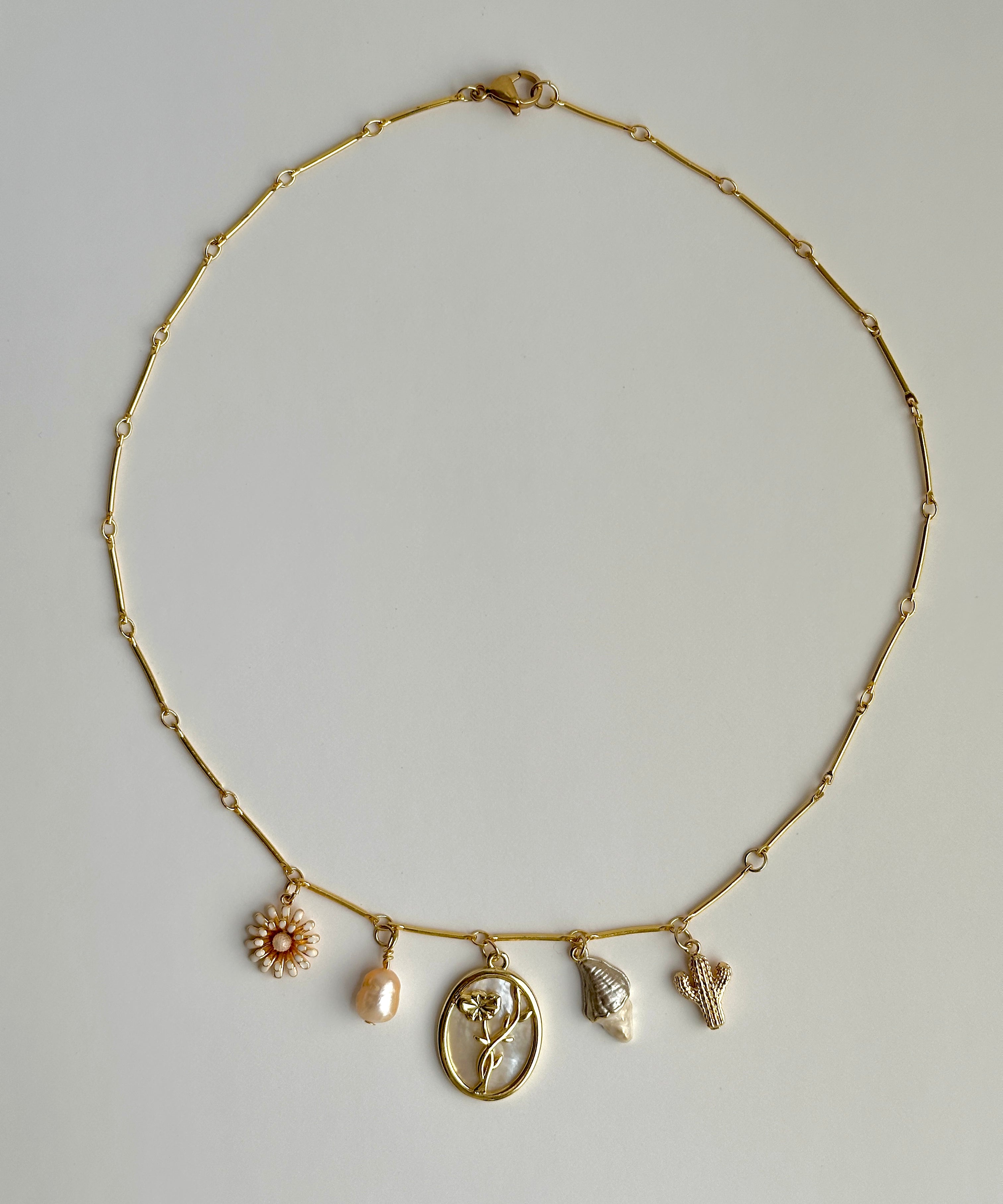 Abigale Charm Halskette 2