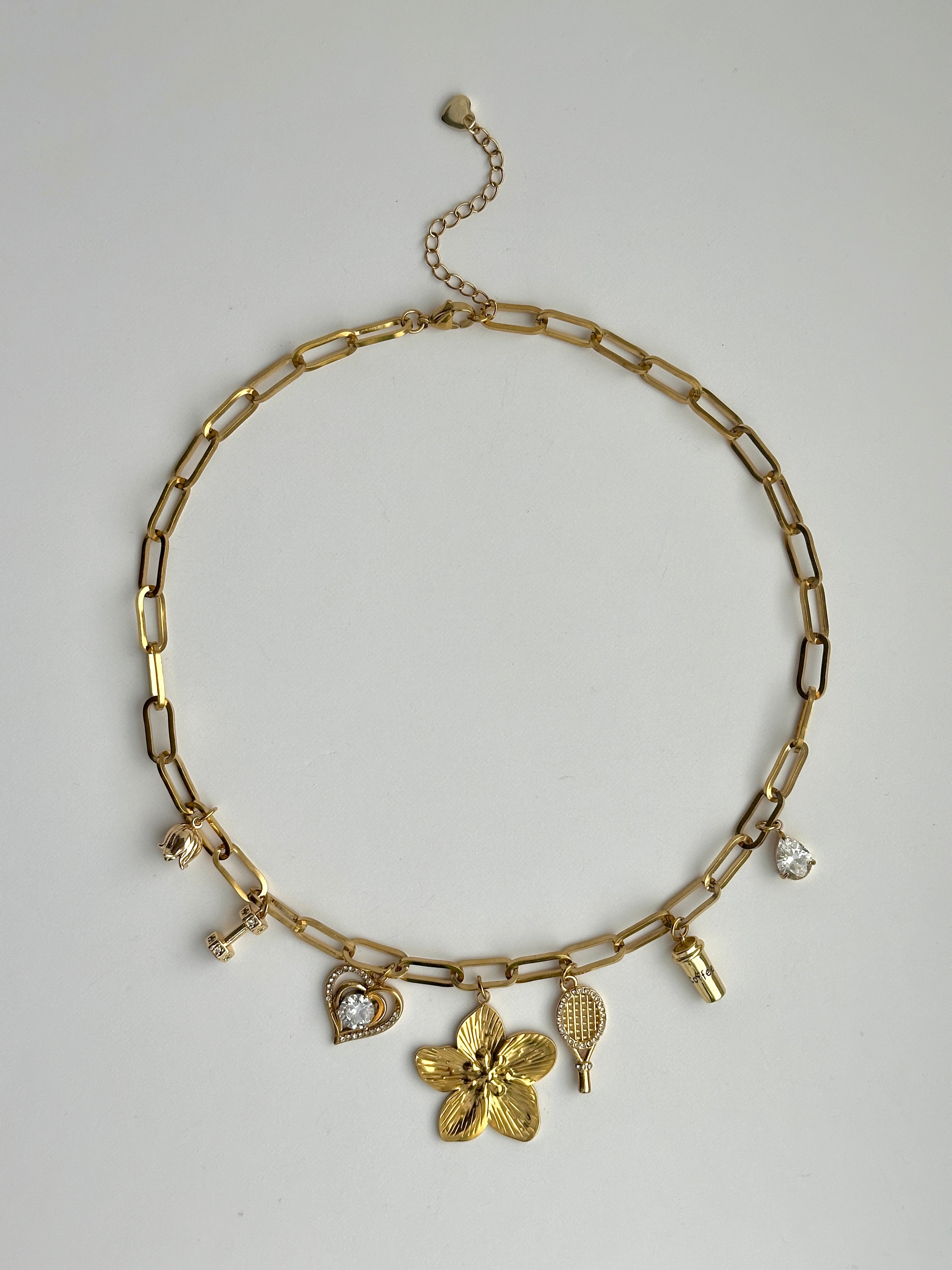 Ava Charm Halskette 2