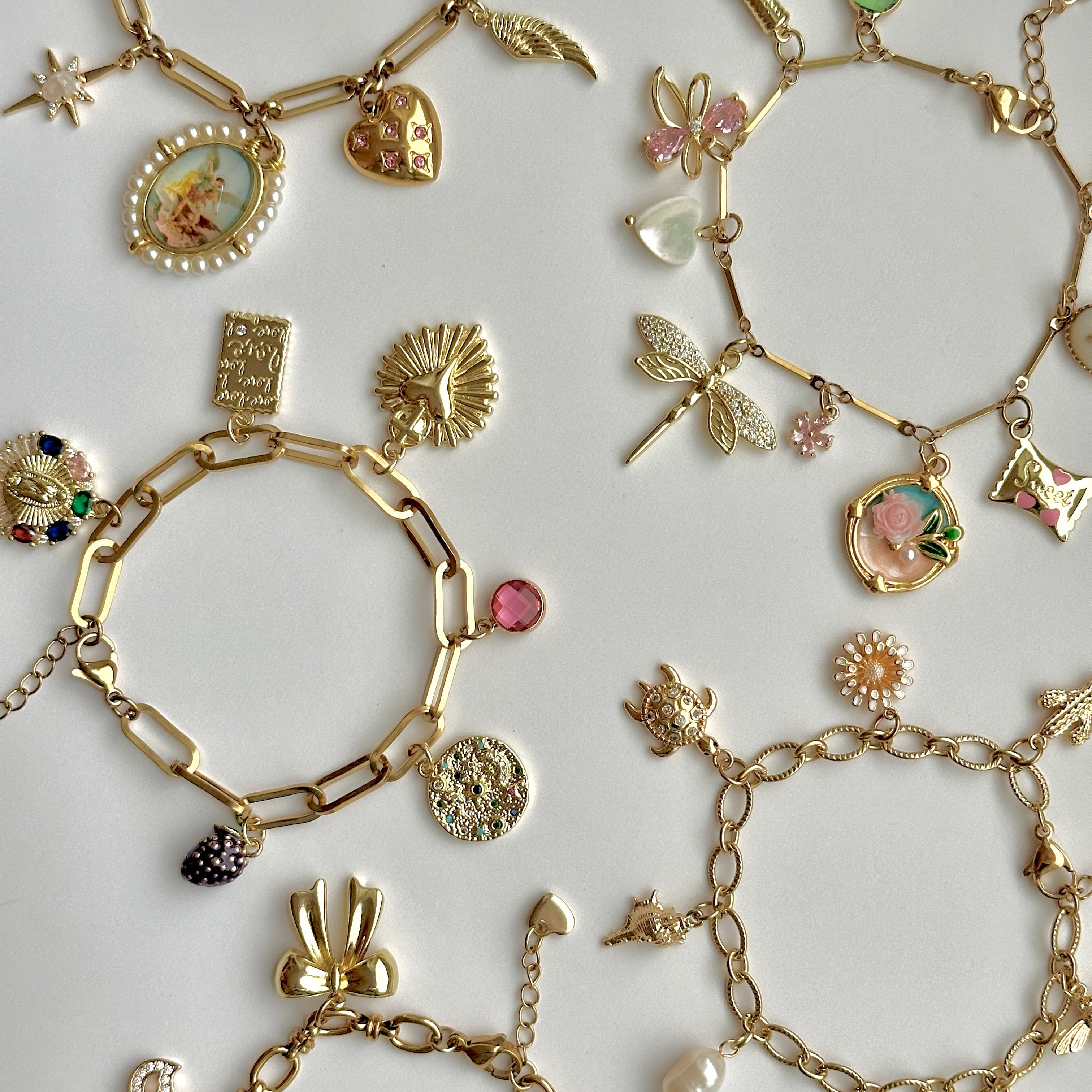 Gestalte dein eigenes Gold Charm Armband