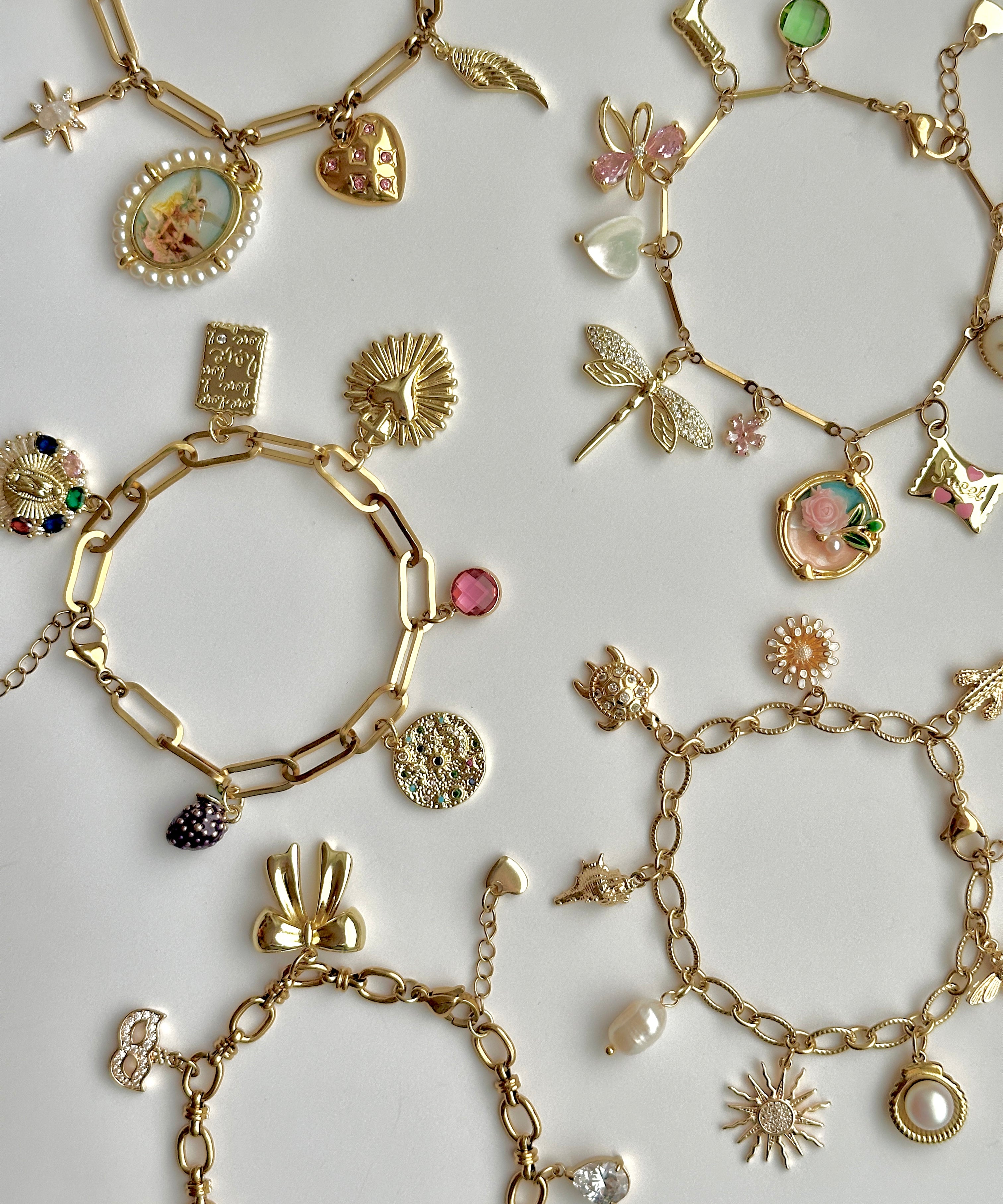 Gestalte dein eigenes Gold Charm Armband