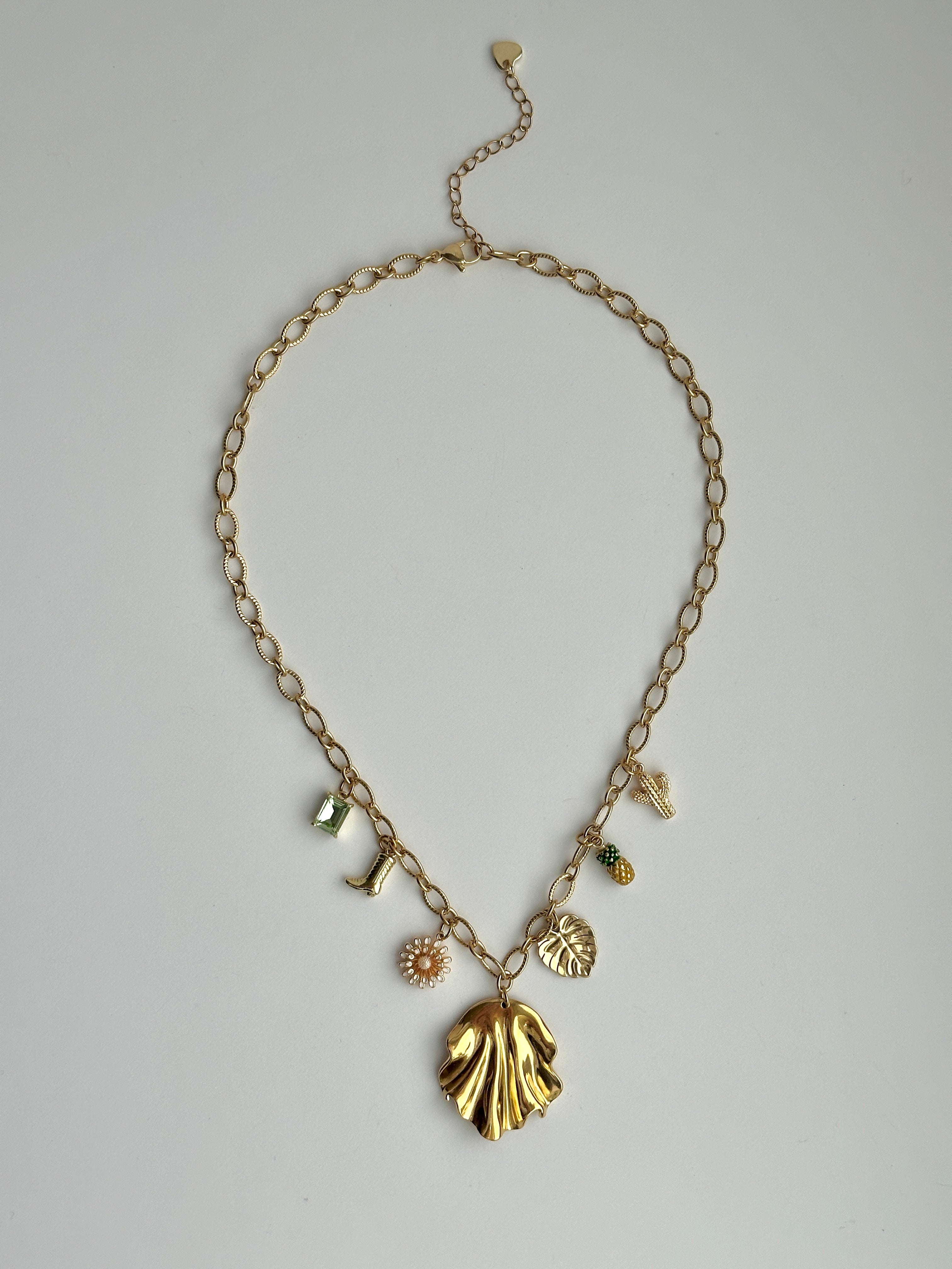 Hazel Charm Halskette 3