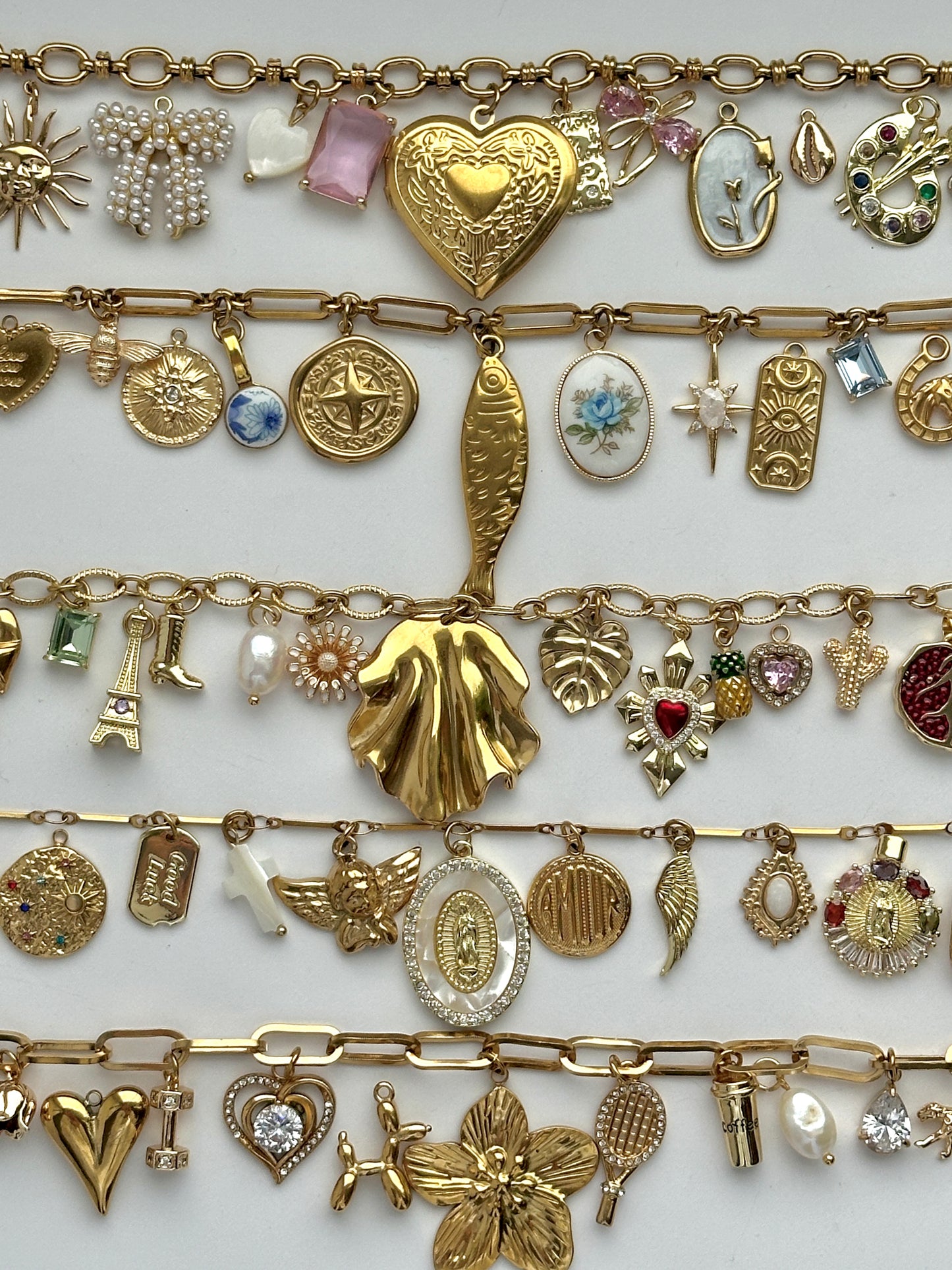 Gestalte deine eigene Gold Charm Halskette