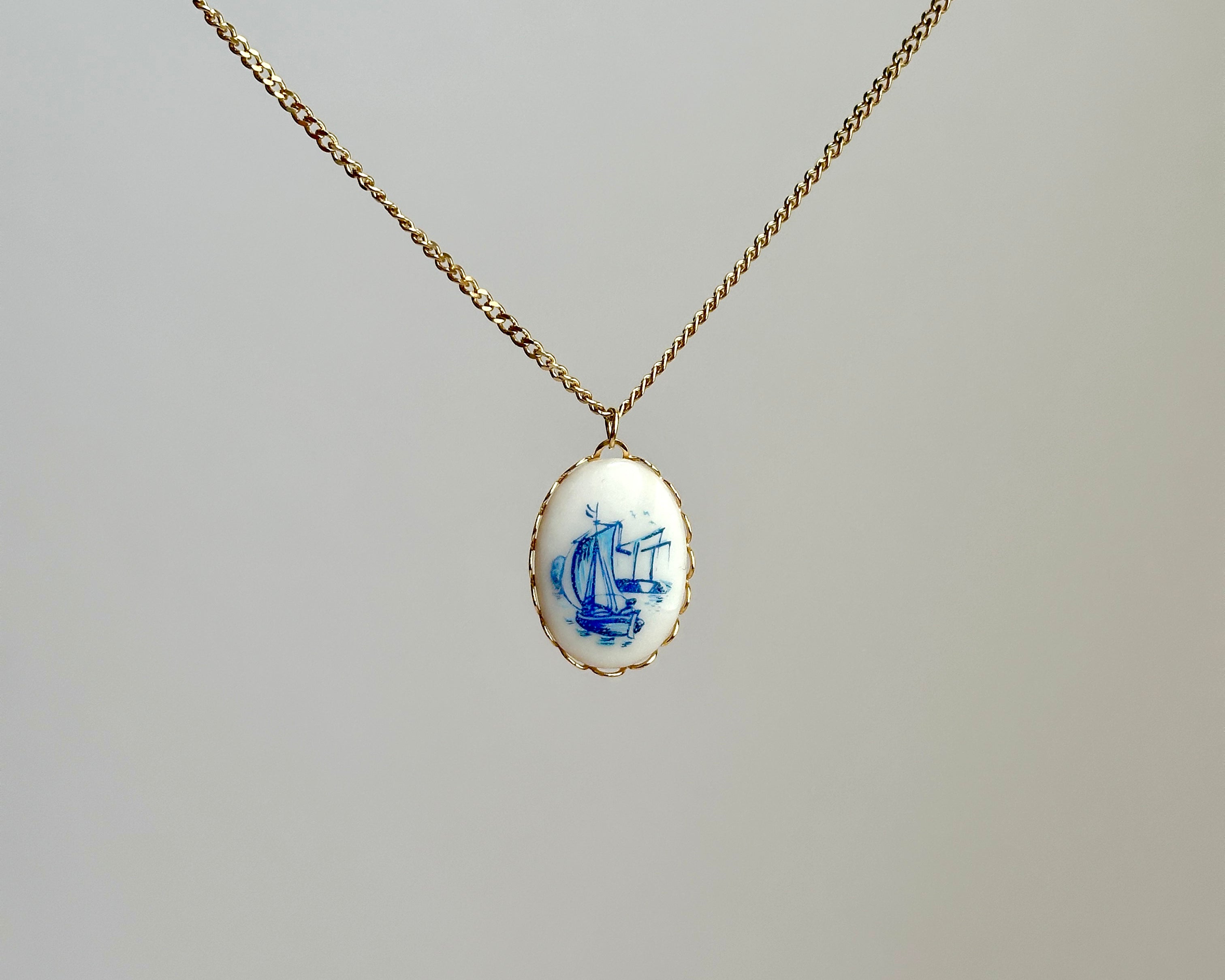 Vintage Sailor Queen Halskette