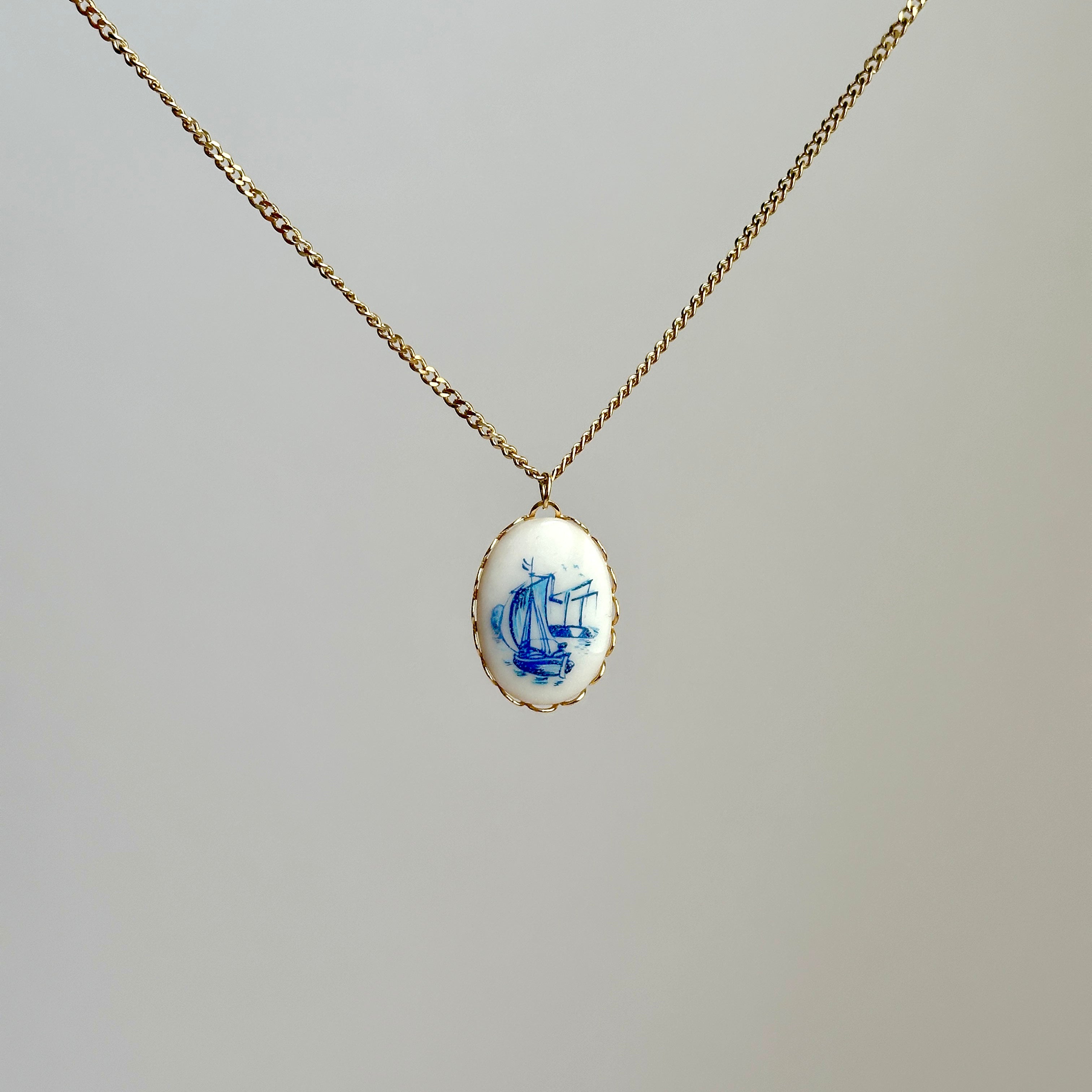 Vintage Sailor Queen Halskette