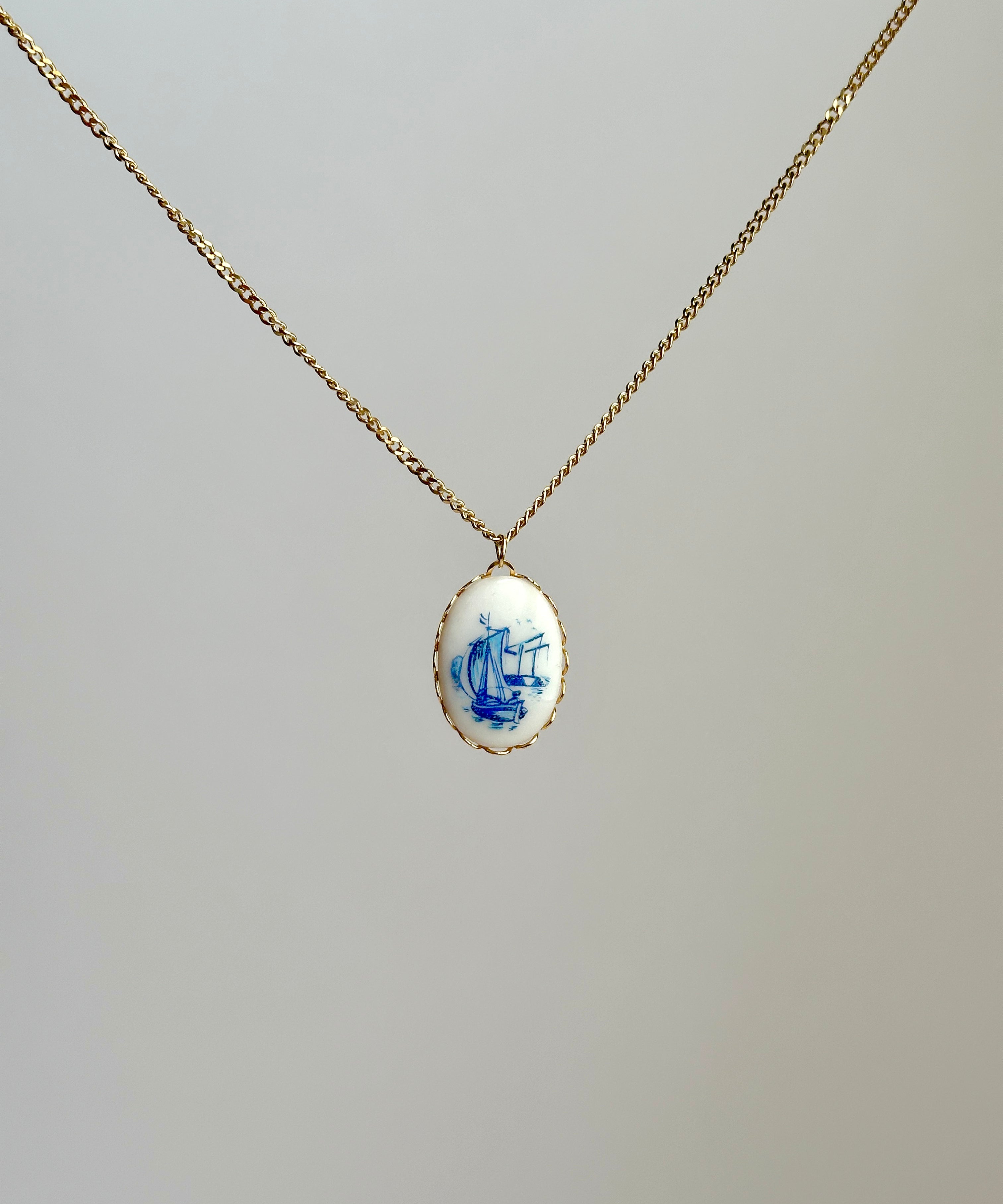 Vintage Sailor Queen Halskette