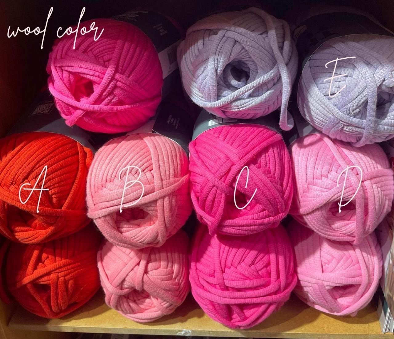 personalized crocheted bag with 18 carat gold-plated bag chain - handmade with unique charms, knitted bag, large selection of colors